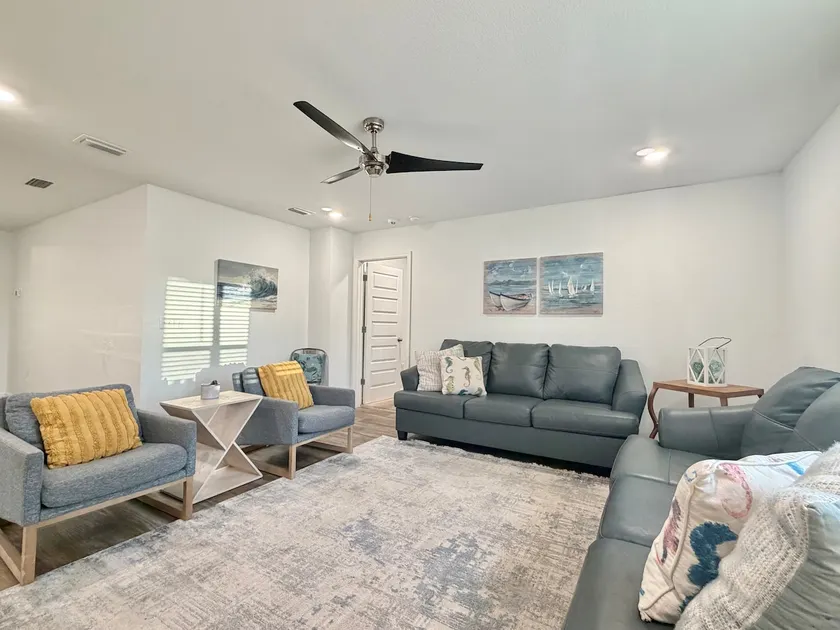 Close to OWA, Beach, Wharf, Airport, Pet Friendly! - Image 1