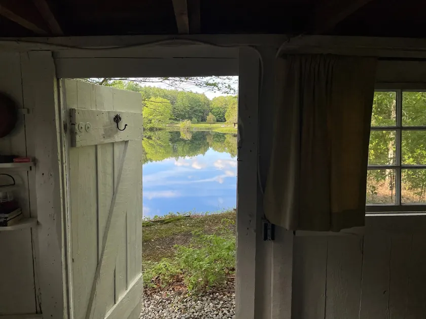Glamping at White Clover Farm: Loggers Lodge - Image 1
