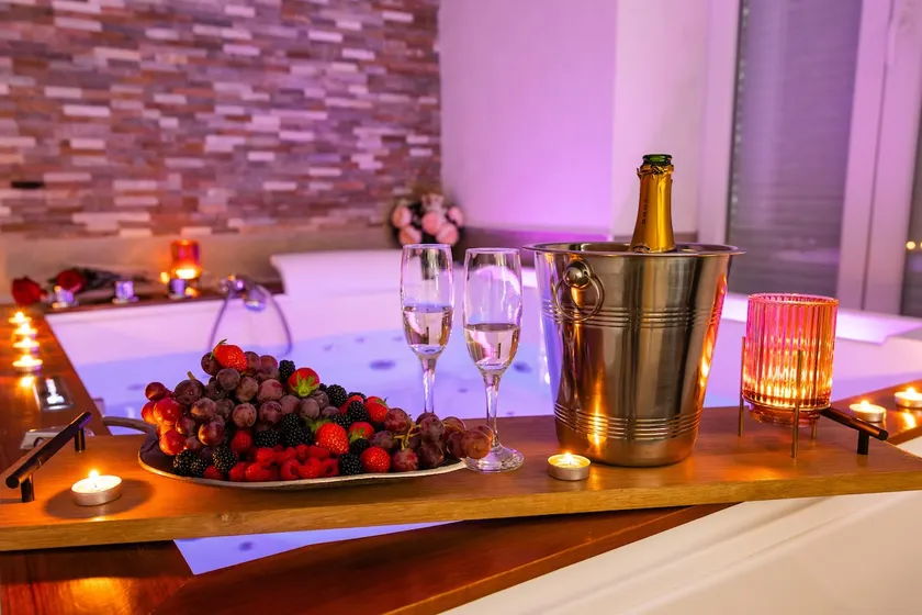 Private Jacuzzi Spa - Mulhouse Center - Image 1