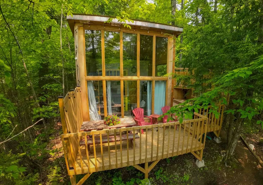Unique Waterfront Glass Cabin - Image 1