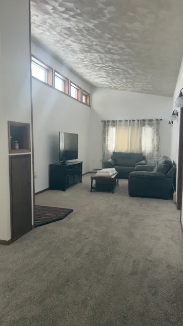 One bedroom with large living rm - Image 1