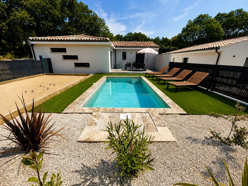 Beautiful new villa with pool in Provence - Image 1