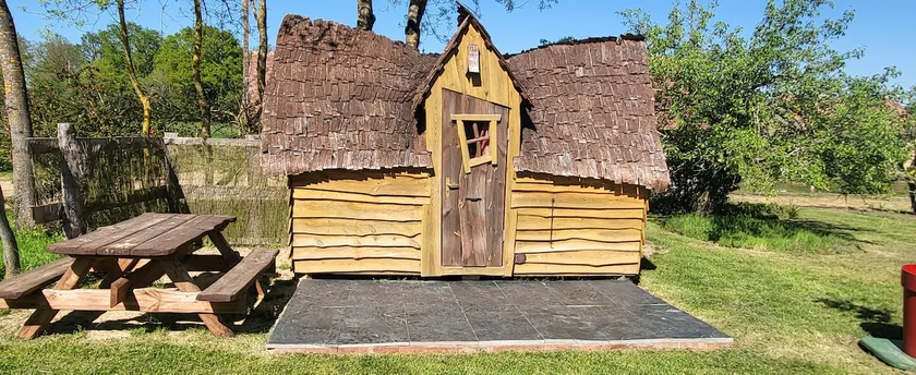 Enchanted cabin - Image 1