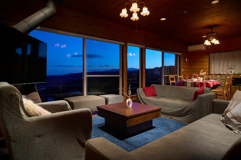 Private villa with stunning views of Atami and a private hot spring, limited to one group per day [Up to 30% off for consecutive nights] - Image 1