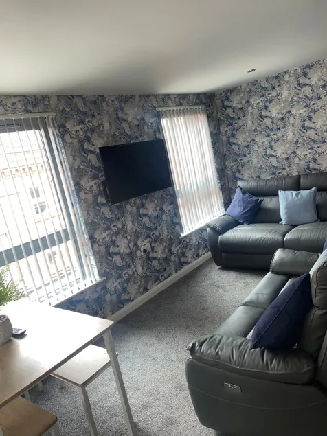Apartment 7, Lesley central - Image 1
