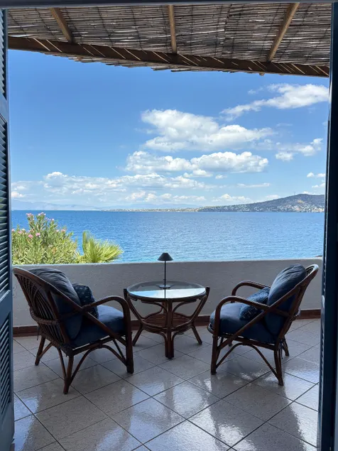A peaceful sea view guest house - Image 1