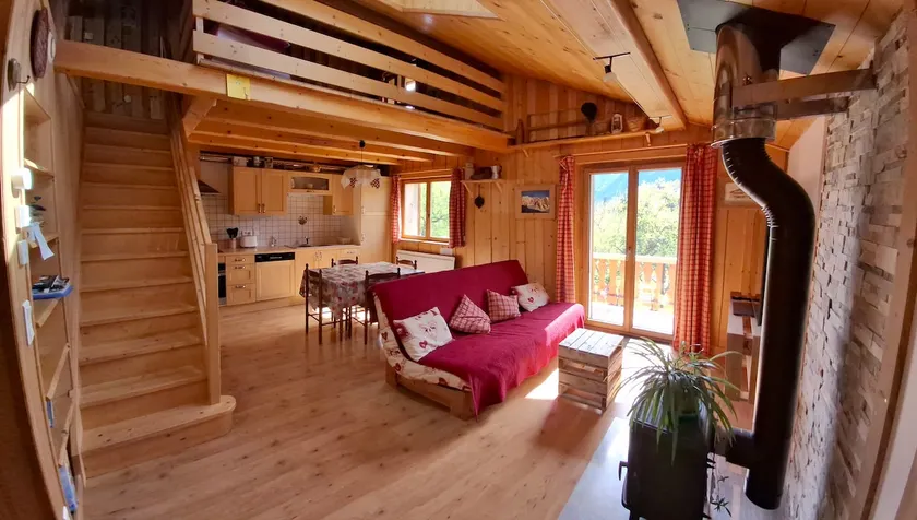 Cozy mountain accommodation summer winter - Image 1