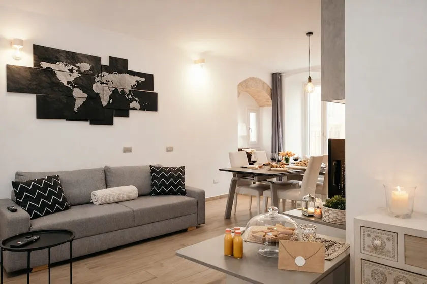 Luxury two-room apartment in the historic center for 4+ Fast WIFI - Image 1