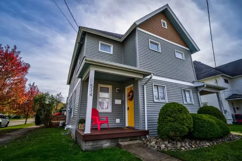 Spacious & Spotless Duplex near rails to trails! - Image 1