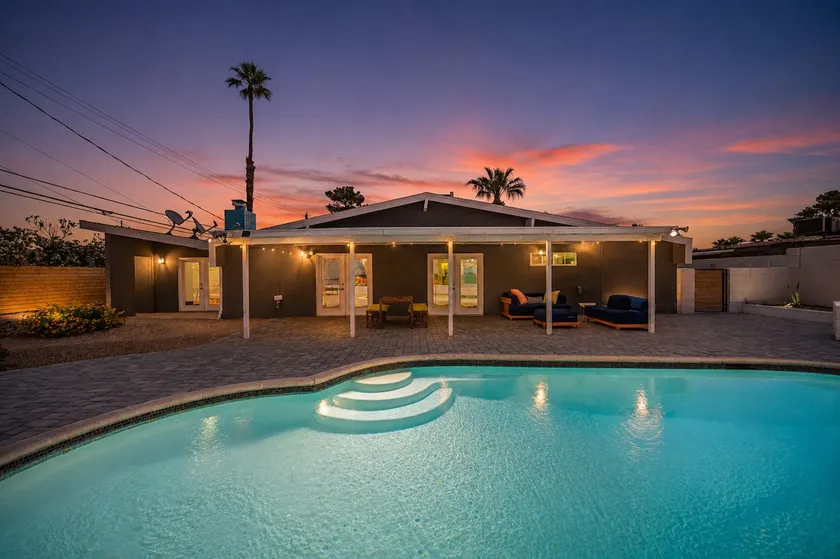 𝜗 Paradise Palms, Private Pool Oasis near STRIP - Image 1