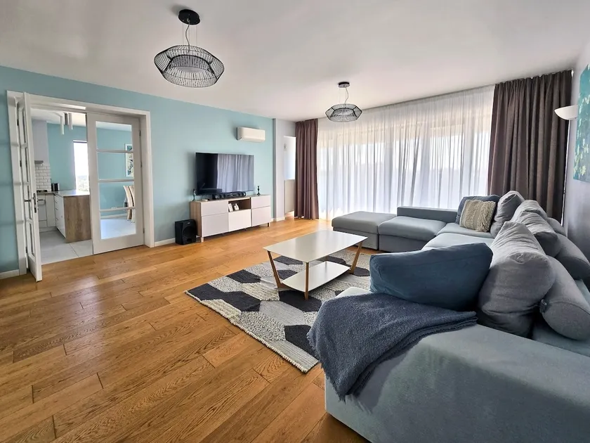 Penthouse panoramic - Image 1
