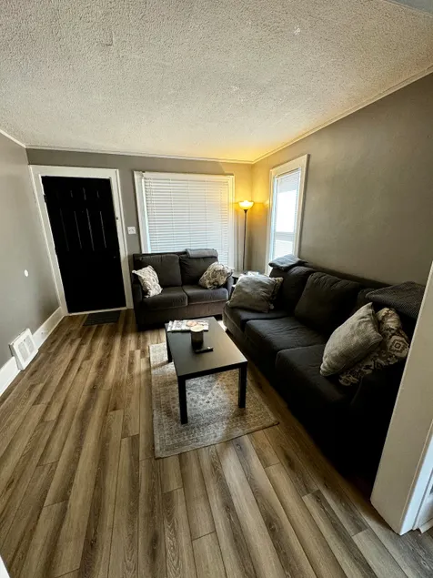 Modern, Newly Renovated, & Specious 2BR - Image 1