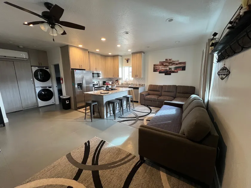 Papa Bearz Cottage - Image 1
