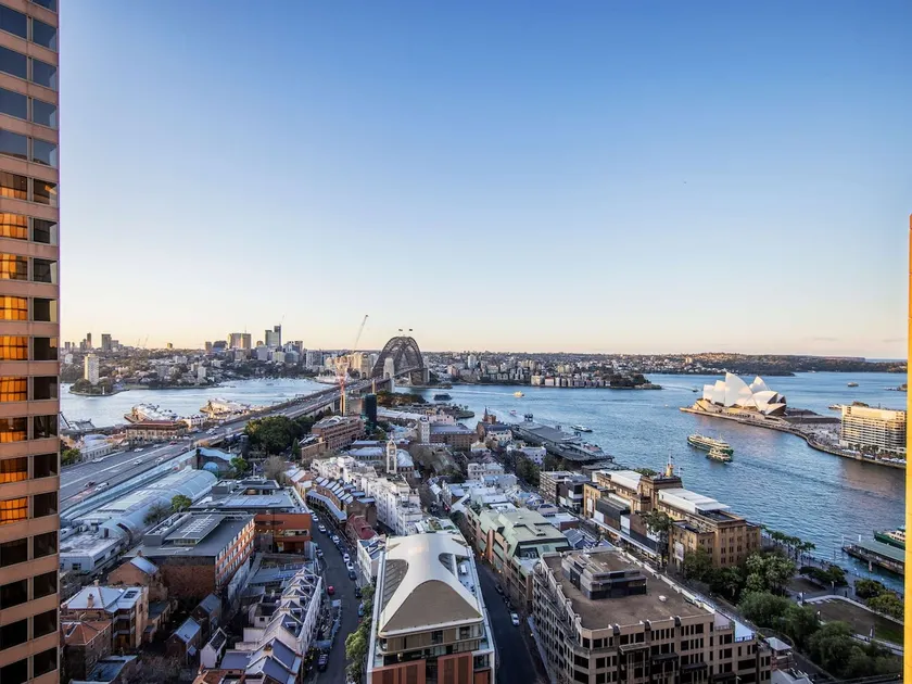 Lux Harbour Suite @ The Rocks | Pool+Gym | Sleeps4 - Image 1