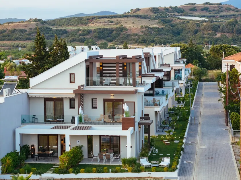 Argilos Three - Bedroom Triplex - Image 1