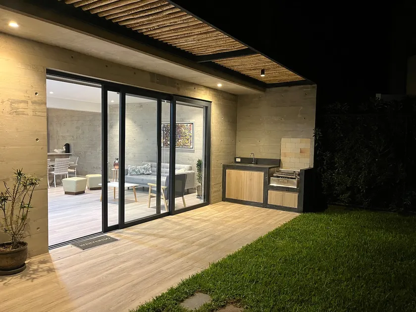 1st floor with terrace and grill, A/C, full kitchen - Image 1