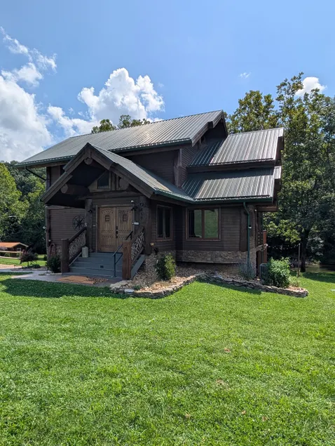 Luxury Riverfront Lodge | Hot Tub, Fishing & Views - Image 1