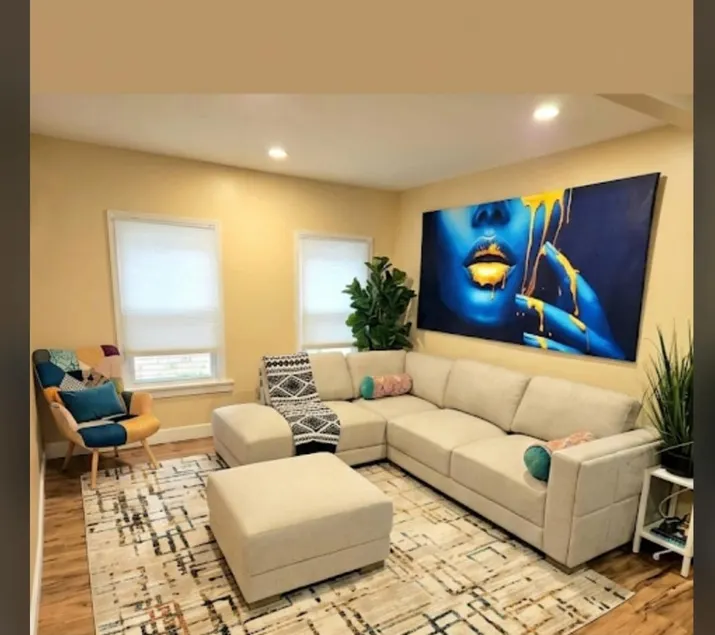 5BR 2-Level Duplex Sleeps Groups | Covered Porch - Image 1