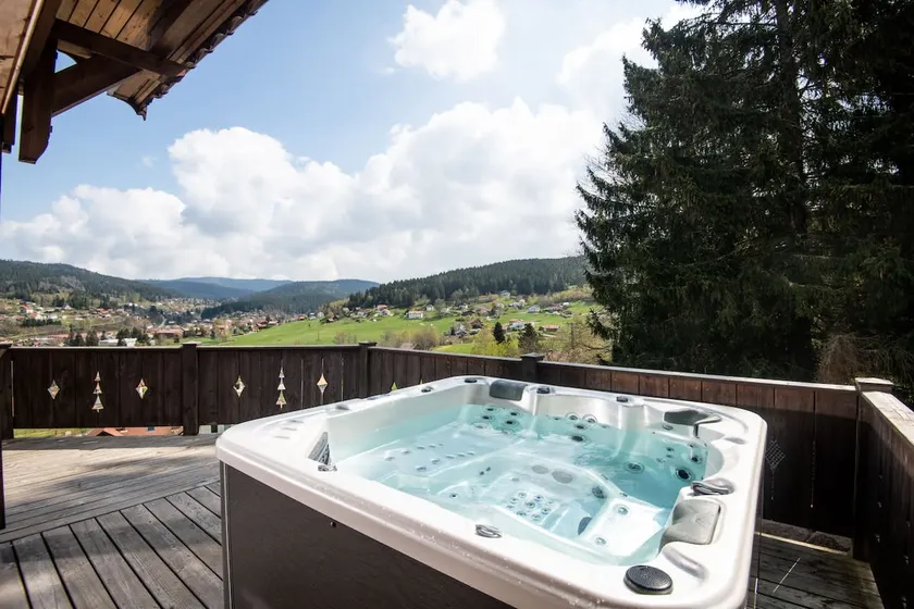 Toison D'or - 8 pers - Jacuzzi sauna - Image 1