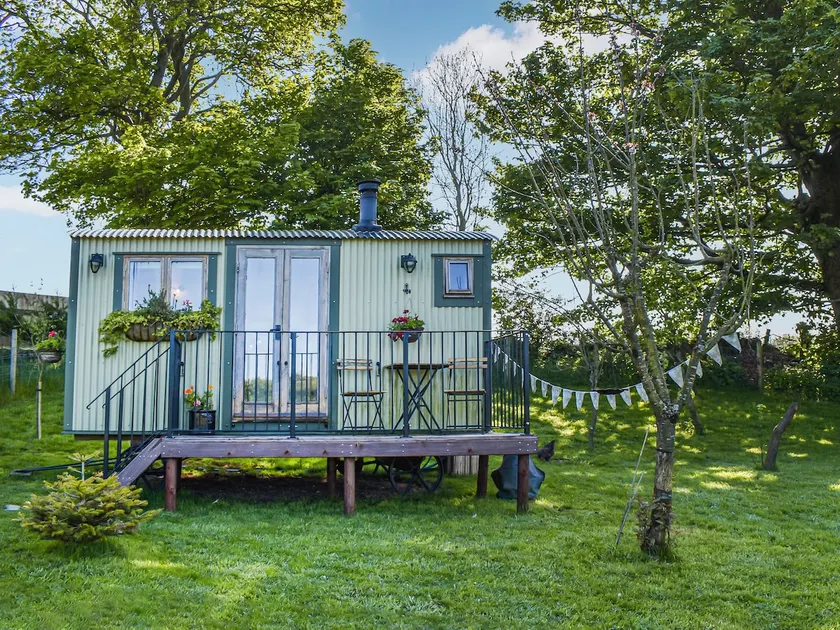 Shepherds hut - ukc6774 - Image 1