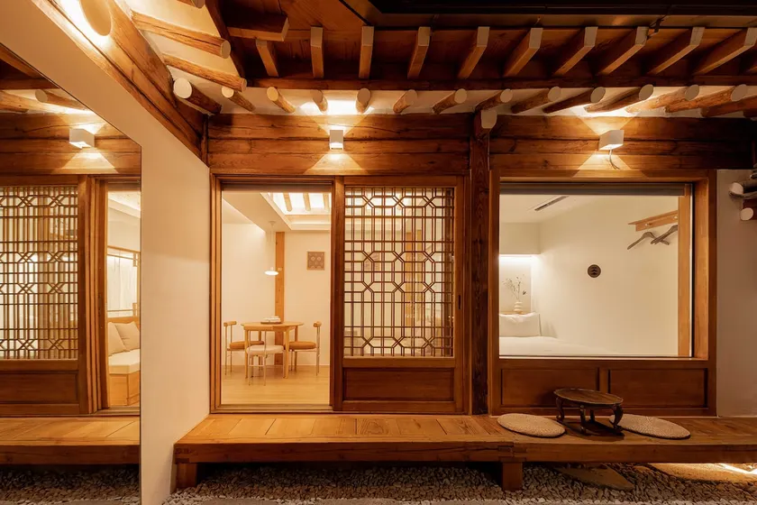 Mirror Courtyard, reflecting the clear and gentle Hanok in the West Village - Image 1