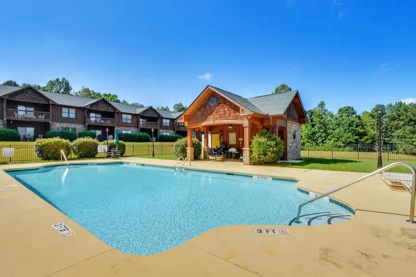 Lake Keowee Access-Dock-Pool-Grill-Clemson 17 Min - Image 1
