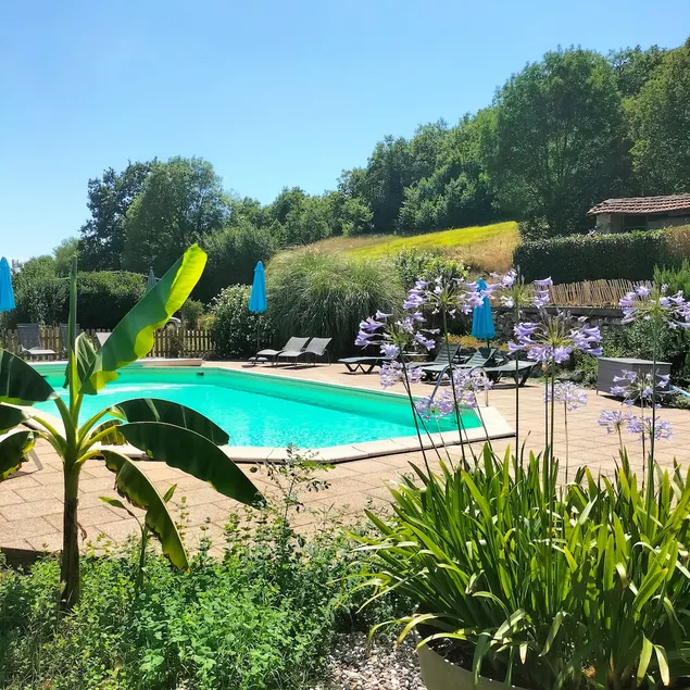 Authentic gîte — private terrace & heated pool - Image 1
