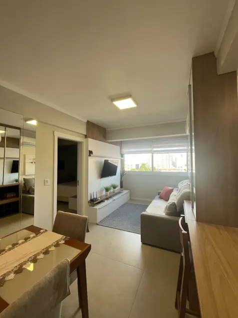 Apt next to Viníc Aurora. Great location - Image 1