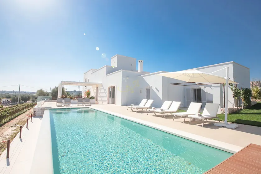 TD Tenuta Donna Madia Sea View Pool Over Vineyard - Image 1