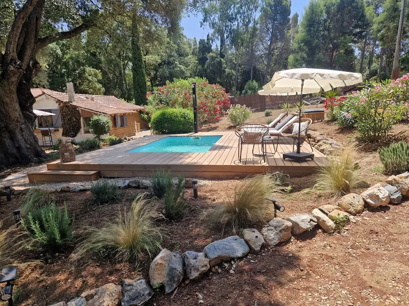 Charming house, 4 bedrooms, heated pool - Image 1