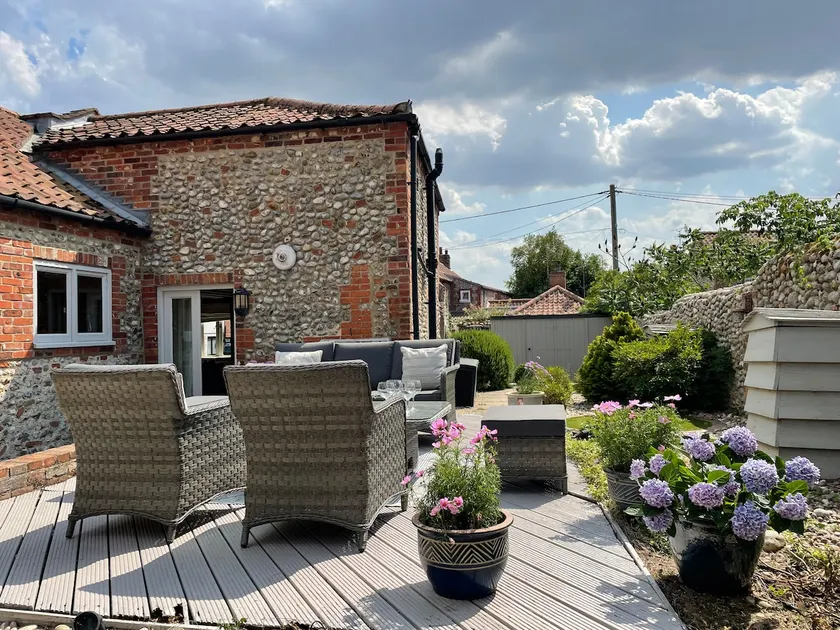 Luxury Cottage, Air Con, Walled Garden, Doggies - Image 1