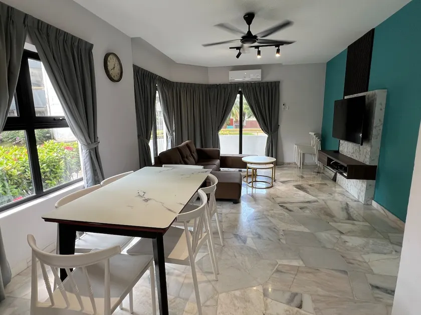 Premium BayviewVilla Condo C1-10 - Image 1