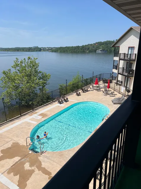 Waterfront 2 Bedroom Condo with Pool View! - Image 1