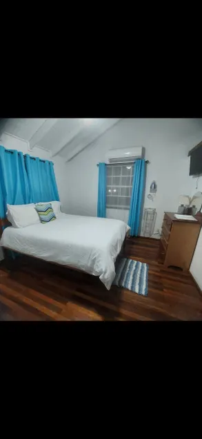 Casa Catalina Oasis! UPstairs! Balcony/walk beach. - Image 1