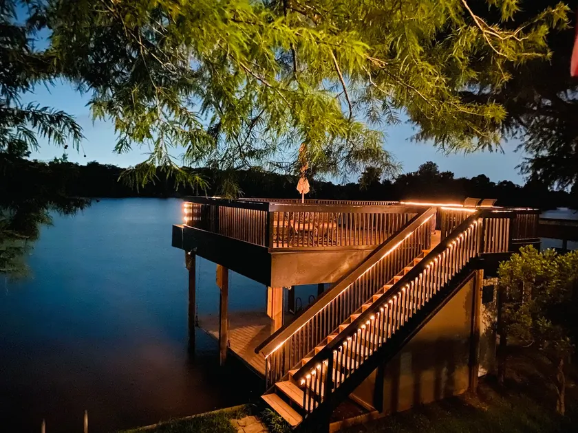 Lakefront Treehouse, Pedal boat, 2 Kayaks, Arcade - Image 1