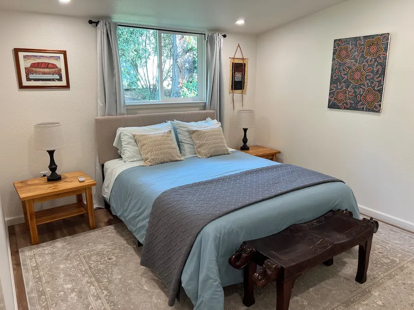 Spacious 1 Bd near Yosemite with AC and kitchen - Image 1