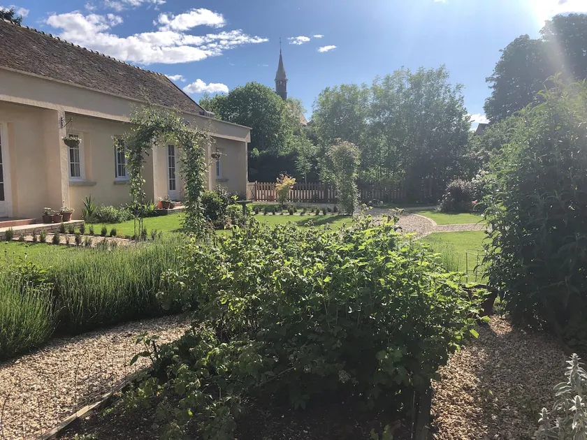Riverside Lodge - Image 1