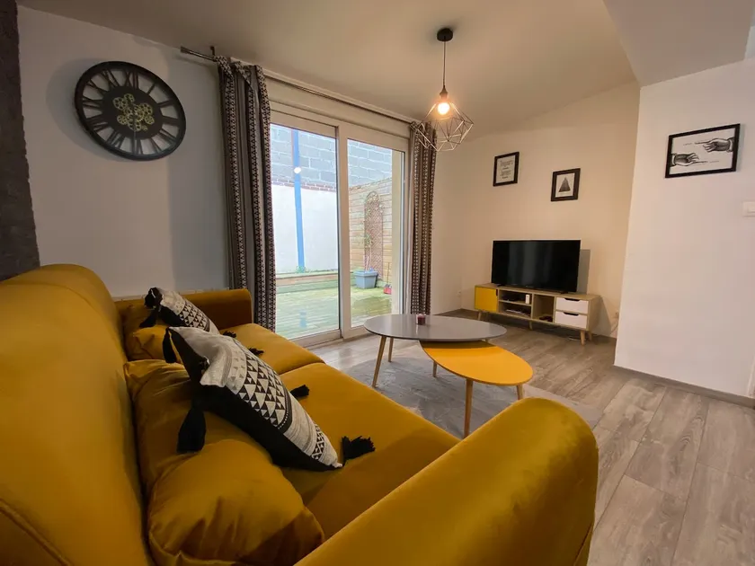 Pleasant townhouse. - Image 1