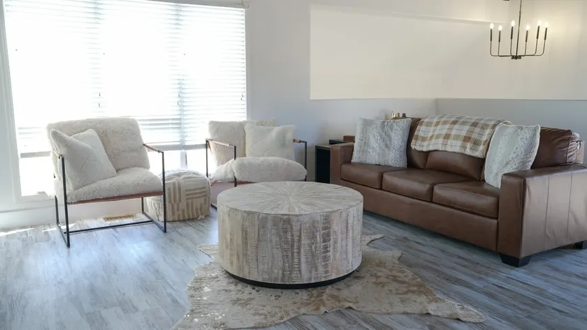 Peaceful Modern 3BR/2BA Duplex Retreat on 4 Acres - Image 1