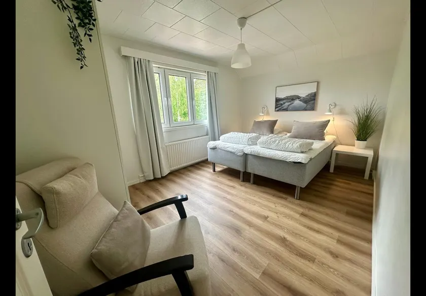 Seaside Apartment with Private Beach & Jetty - Image 1
