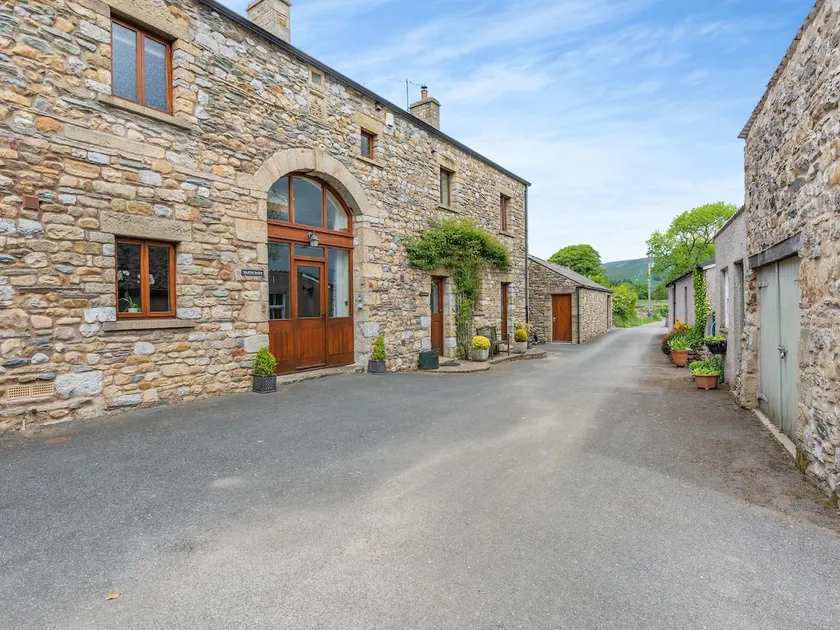 Warth Barn - Image 1
