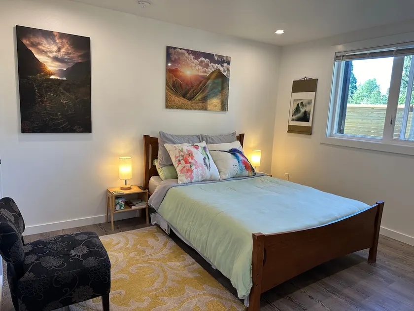 The Garden Suite - Private entry, AC, near 405/90 - Image 1