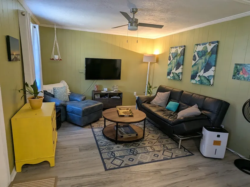 \"SALTY CABANA\" - 1 block to the beach! - Image 1