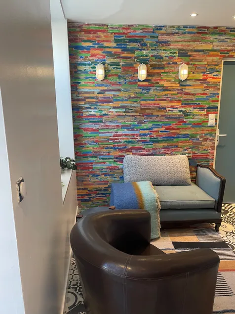 Cozy apartment with amenities within walking distance - Image 1