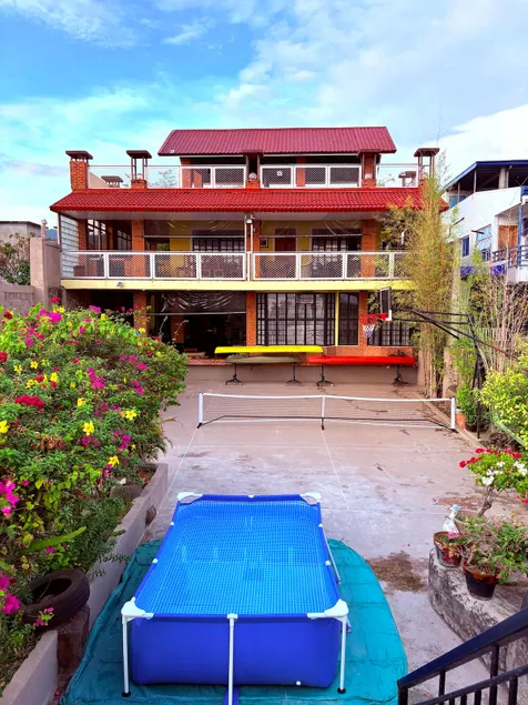 Talisay lake house, taal lake (4 bedrooms) - Image 1