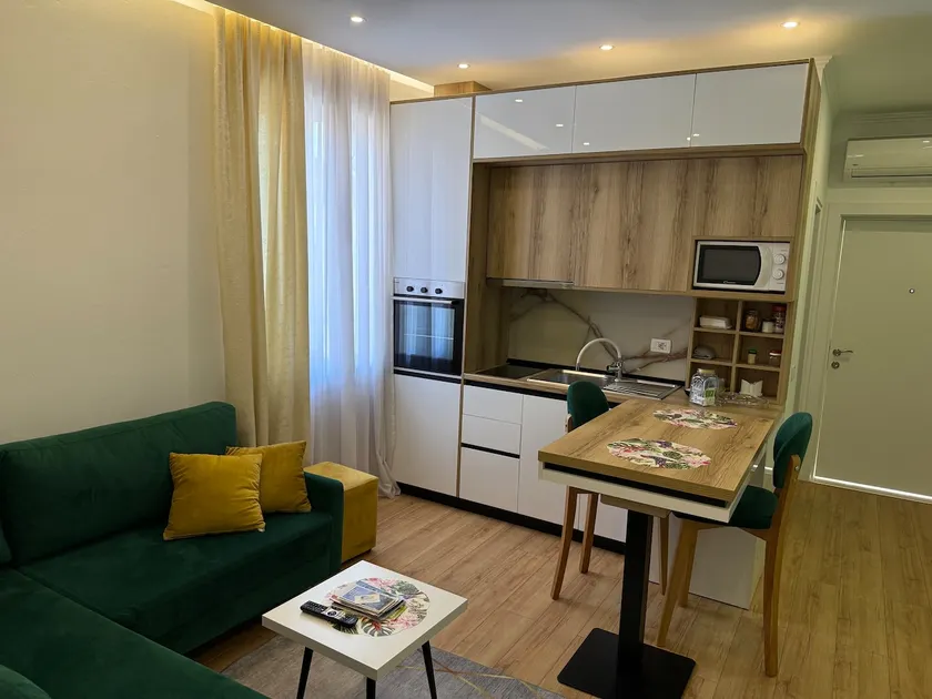 Comfy condo in Pedestrian street - Image 1