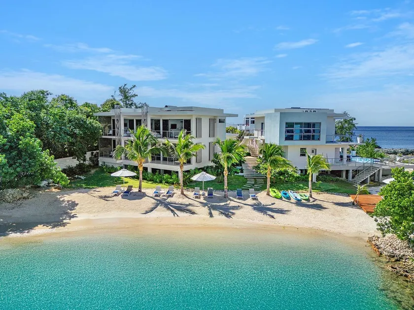 10BR Luxury Villa, Fully Staffed and w/ Chef-STSHA - Image 1