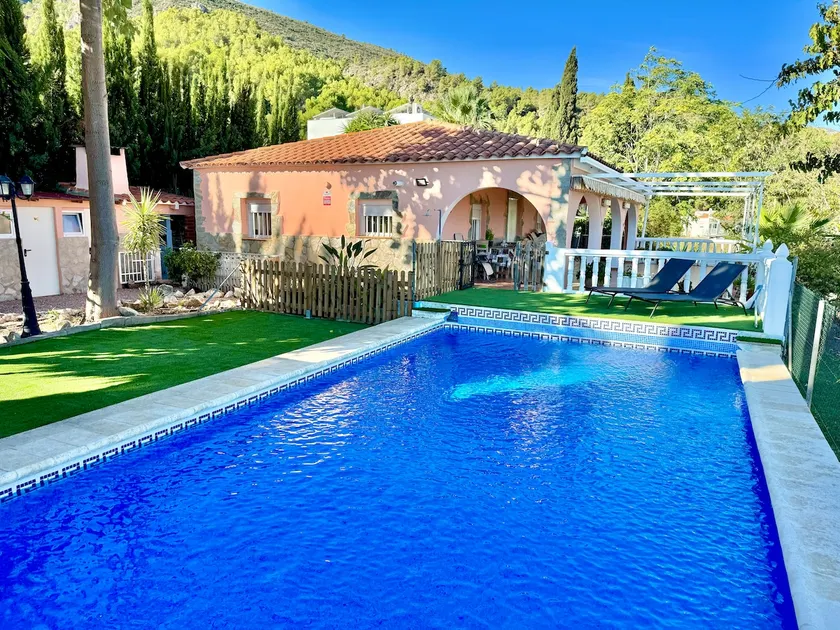Country House in Corbera - Image 1