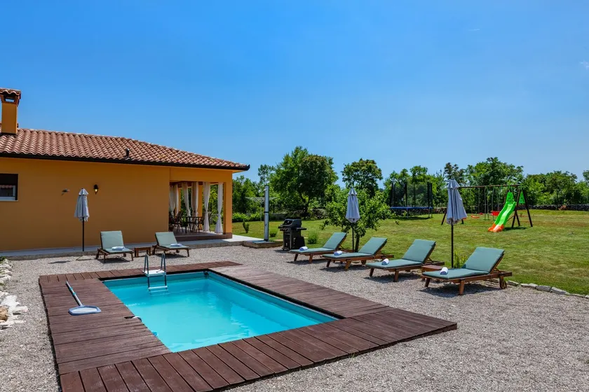 Rest and relaxation for family and friends - Image 1