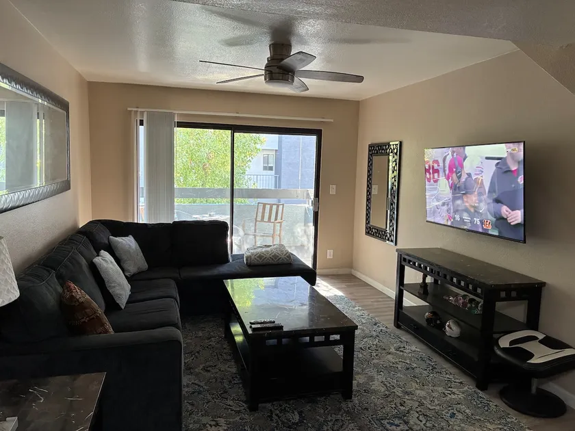 Tempe Arizona State University ASU 960 Sq Ft Executive Condo - Image 1